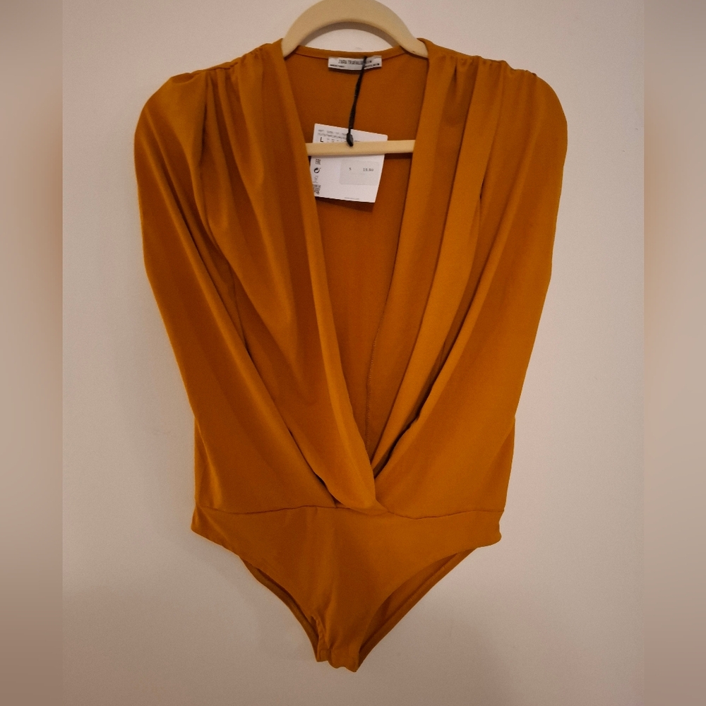Zara Trafaluc Sleeveless Low V-neck Bodysuit NWT Size Small